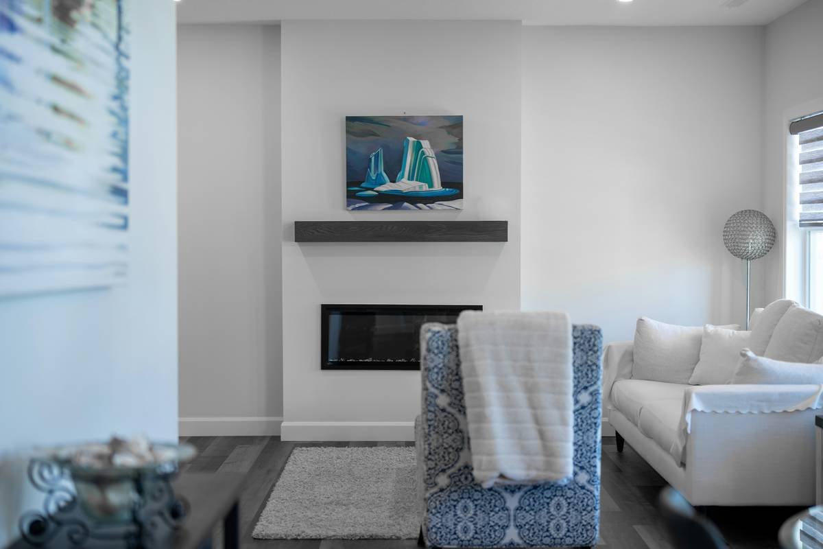 Infographic showing 73% of homeowners associate wall art with professional attention to detail, with color psychology chart for home service branding